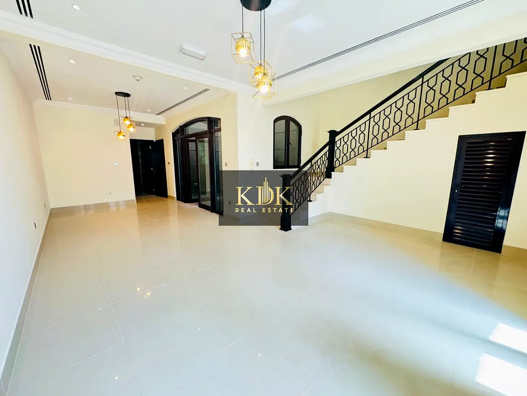 Spacious | Park View | Near To Mall | G+2