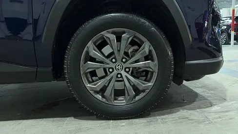 2025 Toyota RAV 4 thumbnail 12