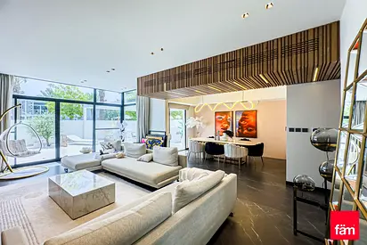 4Bedrooms completely Upgraded On The Pool and Park