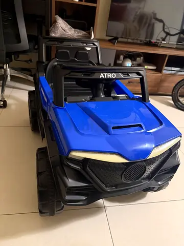Kids ride-on electric toy car - single seat, blue