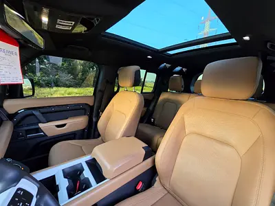 2025 LAND Rover DEFENDER thumbnail 15