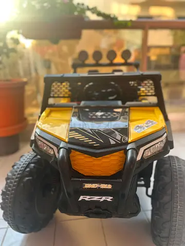 Remote Control Off-Road Buggy Toy (Large Ride-On Style) - Good Condition