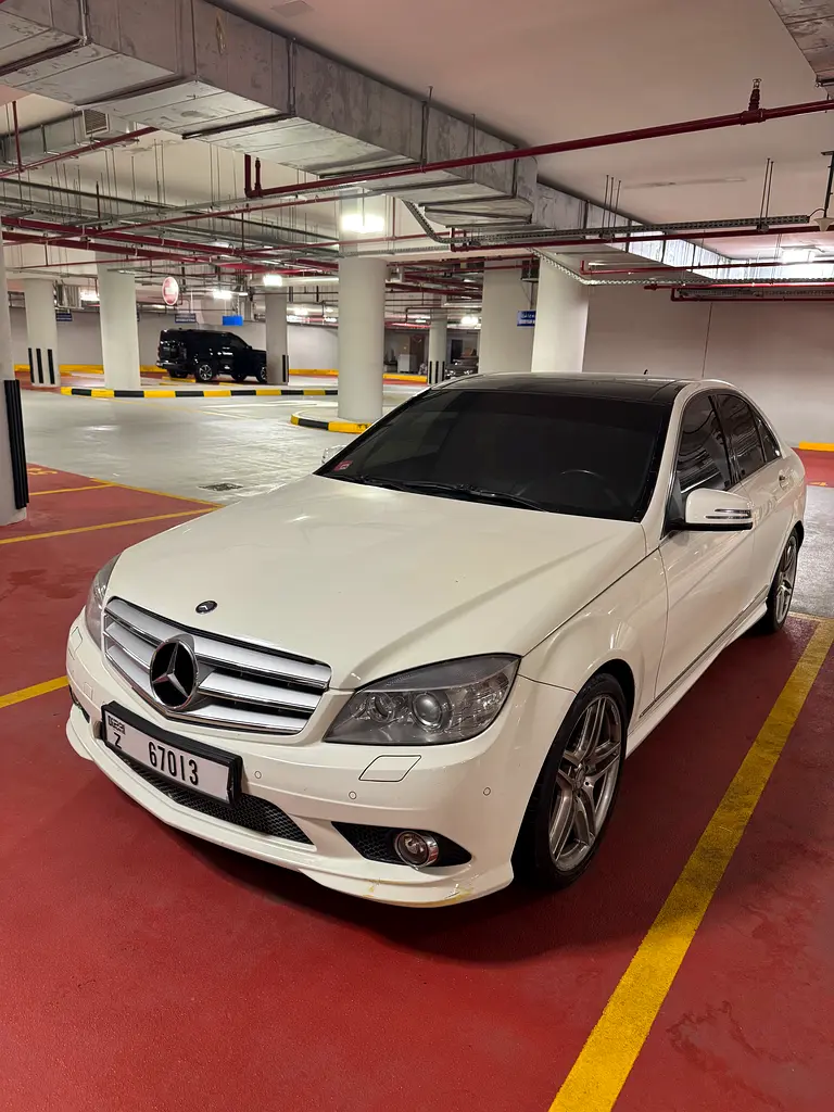 Mercedes-Benz C-Class 2011 — photo 1 of 8