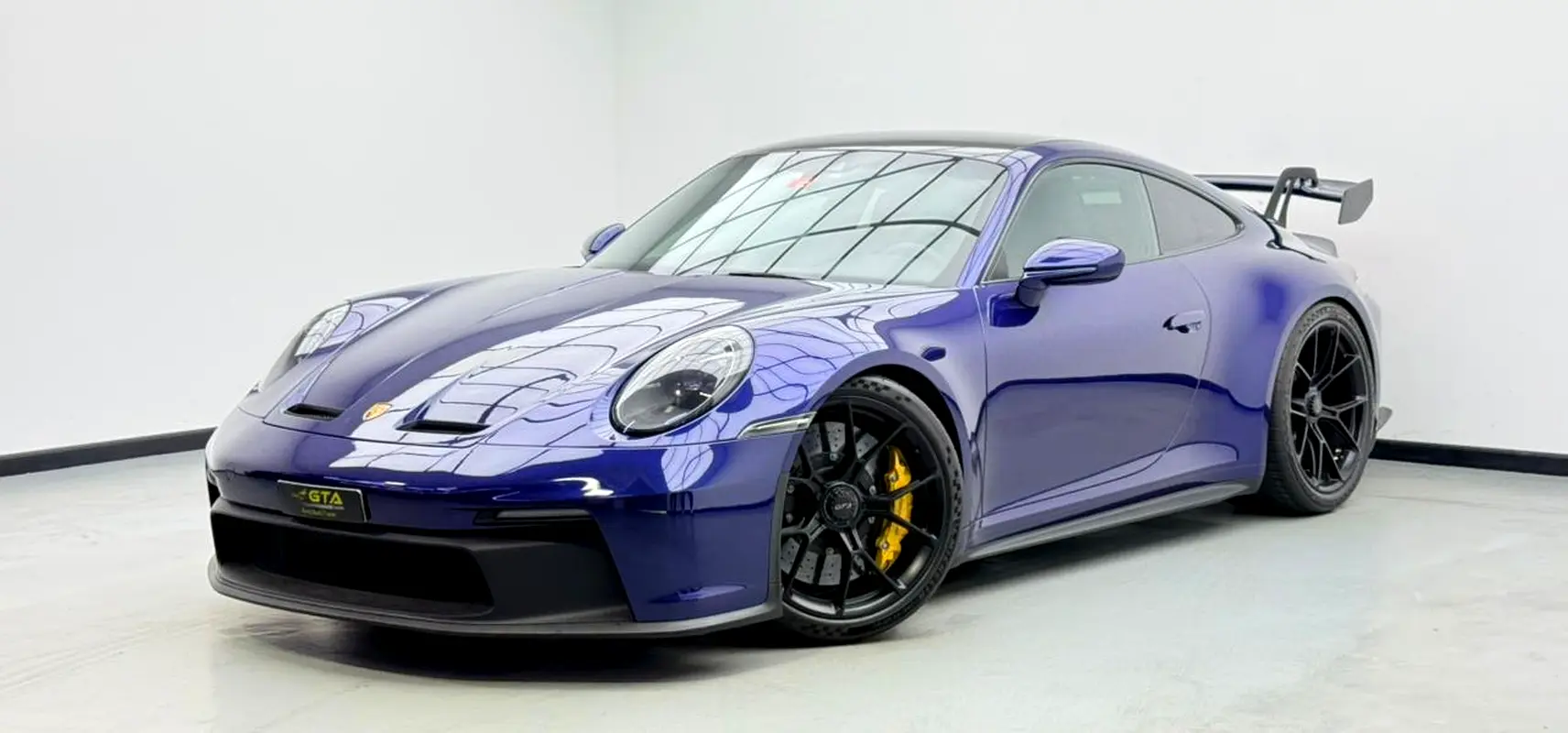 Porsche 911 2021 — photo 1 of 15