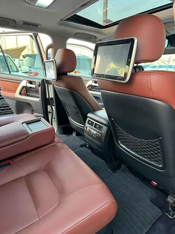 2016 Toyota LAND CRUISER — фото 11
