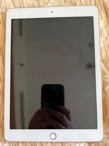 Apple iPad 6th Generation (9.7-inch) – WiFi – Good Condition