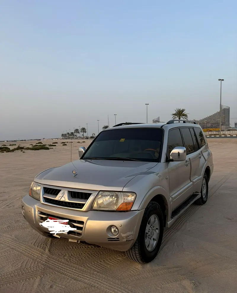 Mitsubishi Pajero 2006 — photo 1 of 10