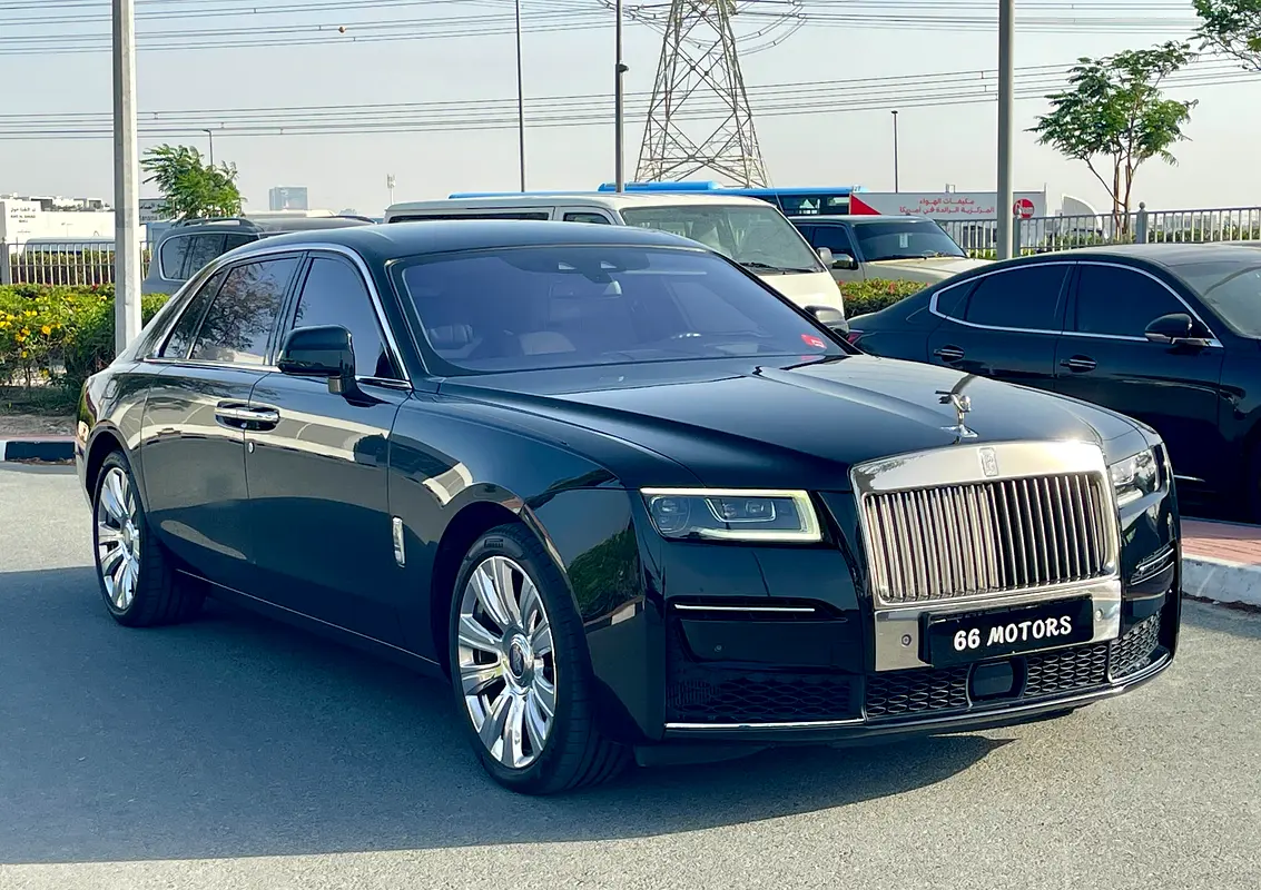 Rolls-Royce Ghost 2021 — photo 1 of 12