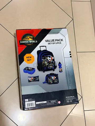 Jurassic World kids backpack value pack (new in box) - 5pcs set