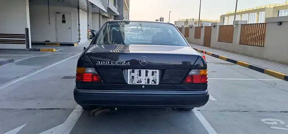 صورة 9 لـ 1991 Mercedes-BENZ E-CLASS