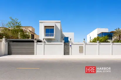 Brand New 5BR Villa | Move-in Ready | Huge Layout