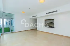 Vacant | 2 Bedroom with Storage | Big Balcony