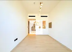 PRIME LOCATION - SPACIOUS APARTMENT - CLOSE TO MALL