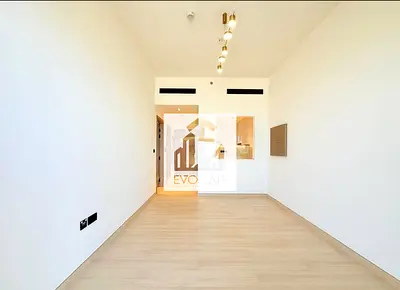 PRIME LOCATION - SPACIOUS APARTMENT - CLOSE TO MALL