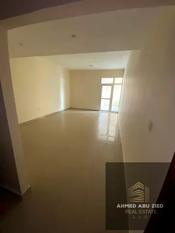 1BHK for Rent Balcony with open view, central AC, 2 bathrooms, no parking. Rent: 34,000 AED Refundable deposit: 5,000 AED Payments: 4 installments.
