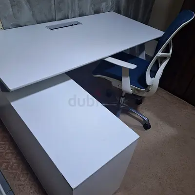 L shaped Gaming/Office table with Chair