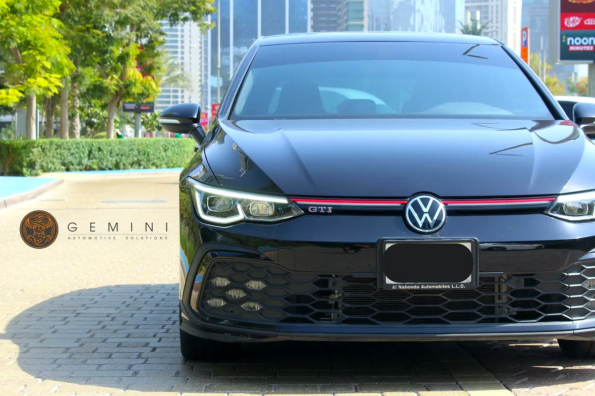 Volkswagen Golf 2022 — photo 1 of 16