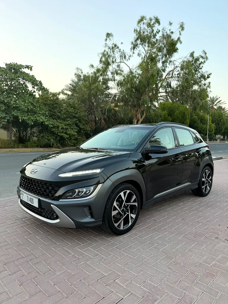 Hyundai Kona 2022 — photo 1 of 12