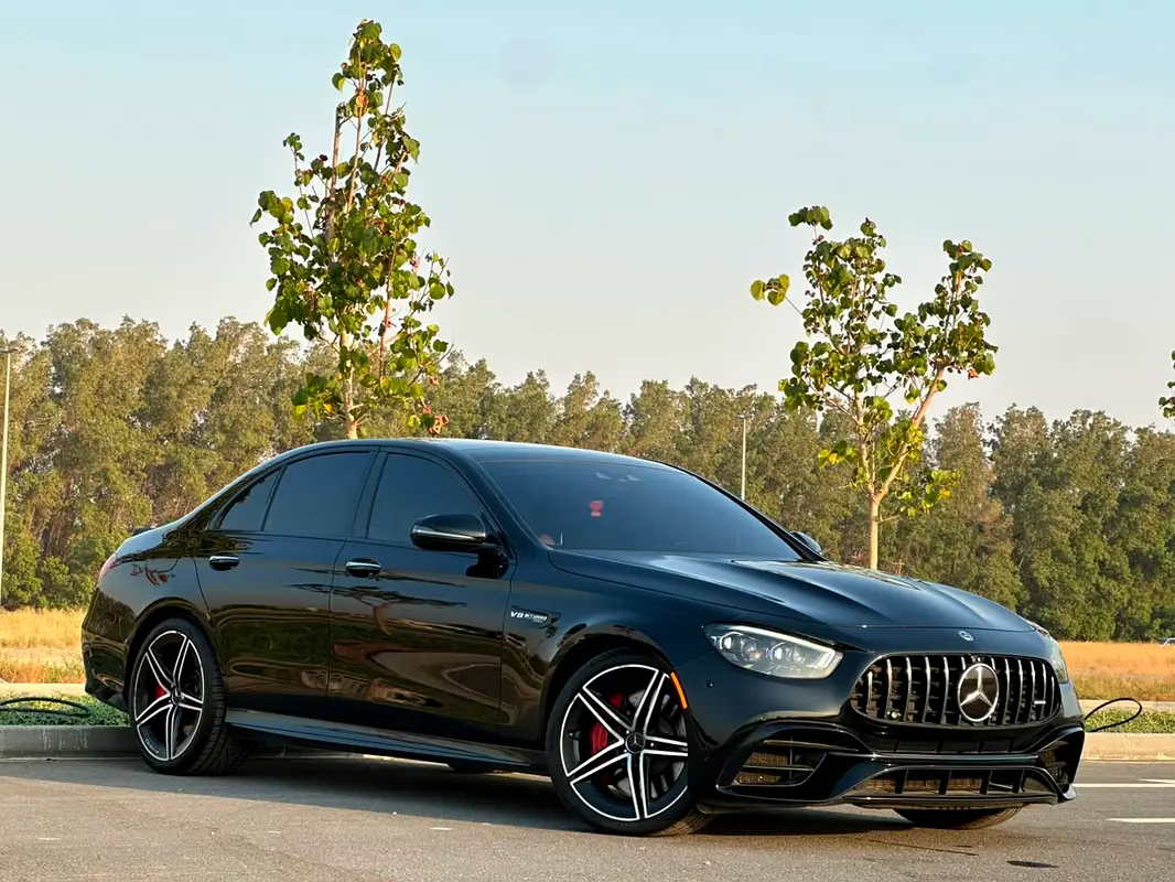 Mercedes-Benz E-Class 2021 — photo 1 of 18