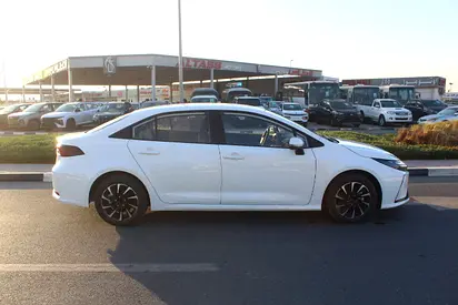 2026 Toyota COROLLA — миниатюра 3