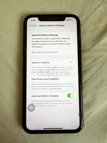 iPhone 7 (working) with battery health 71% — good condition, unlocked. The scratch guard is crack.