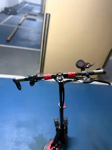 Electric kick scooter — foldable adult e-scooter (good working condition)