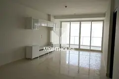 Spacious 1BR | with Stunning Lake & Marina Views — 2