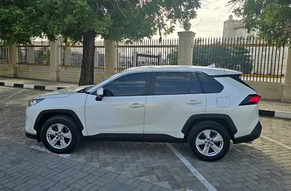 صورة 8 لـ 2021 Toyota RAV 4