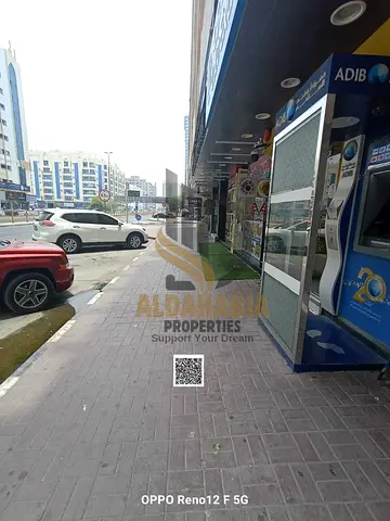 محل تجاري للإيجار السنوي – النخيل 1 | فرصة مميزة للاستثمار إذا كنت تبحث عن موقع تجاري متميز في إحدى أكثر المناطق حيوية، فهذا المحل في النخيل 1 يعد خيا