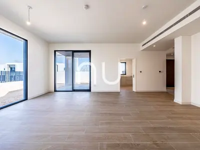 EXCLUSIVE | Close to Amenities | Back to Back