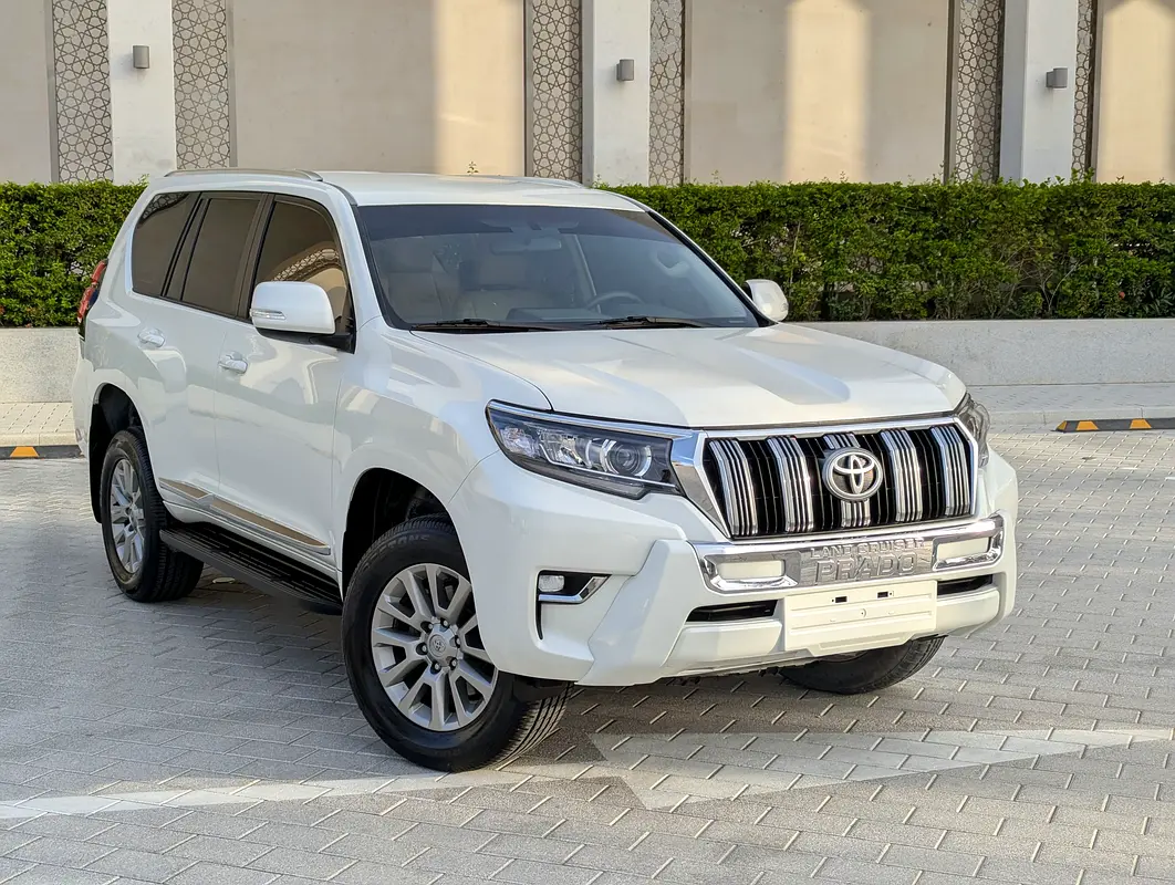 Toyota Prado 2019 — photo 1 of 20