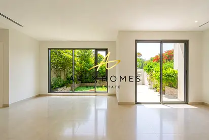 Upgraded 4 BR Townhouse | Cheapest | Vacant
