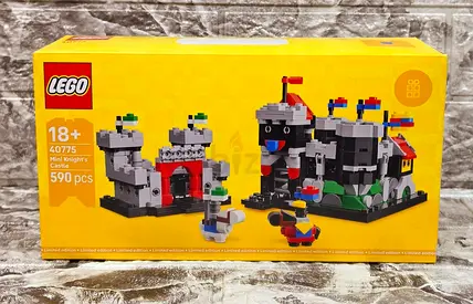 LEGO® Mini Knights Castle 40775 (590 pcs)
