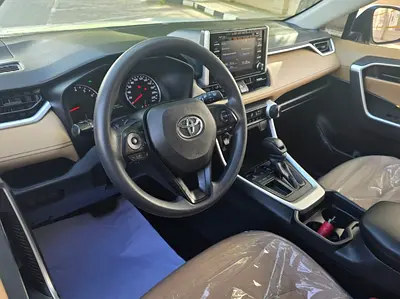 صورة 10 لـ 2021 Toyota RAV 4