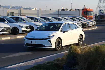 2026 Toyota COROLLA — миниатюра 4