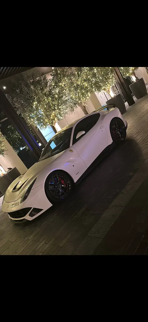 Ferrari F12 Berlinetta 2015 — photo 1 of 19