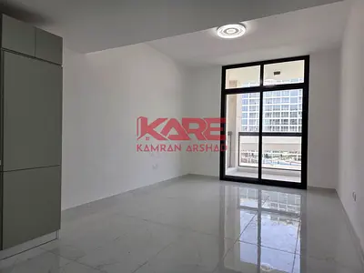 Large 2+Maids | Balcony | Close to Metro Station