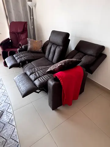 FOR SALE – 3-Seater Recliner Sofa | Excellent Condition | AED 800 (Cash)