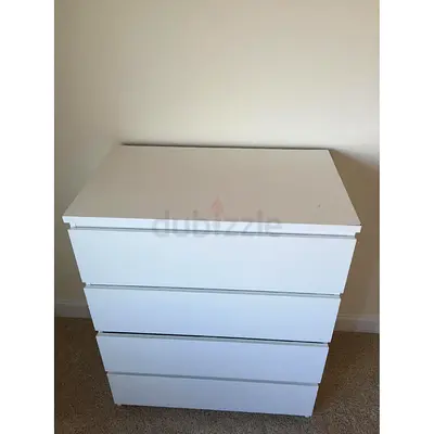 Modern White 4-Drawer Dresser Chest