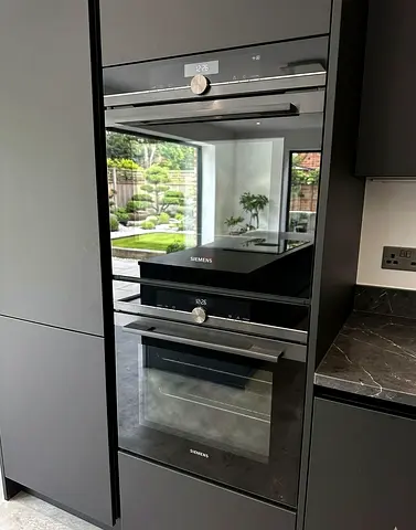 Siemens iQ700 Built-In Oven  Microwave Set – Excellent Condition, Premium German Kitchen Appliances