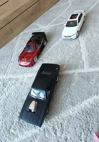 Set of 10 legendary cool diecast 1:24 scale assorted brand cars with really good quality