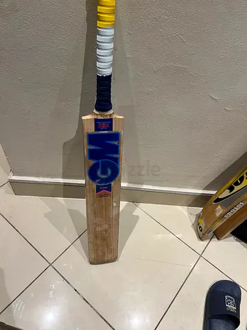 Genuine cricket bat - used, good condition english willow