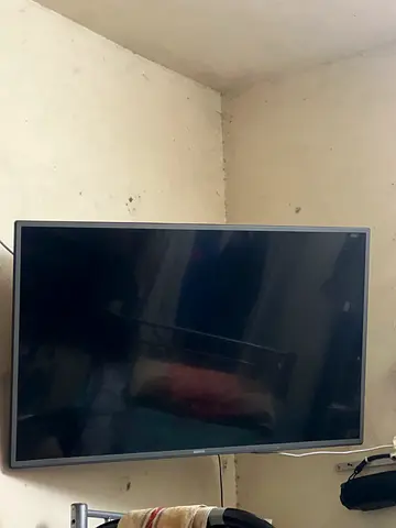 Wall Mounted Flat Panel LED TV Geepas smart