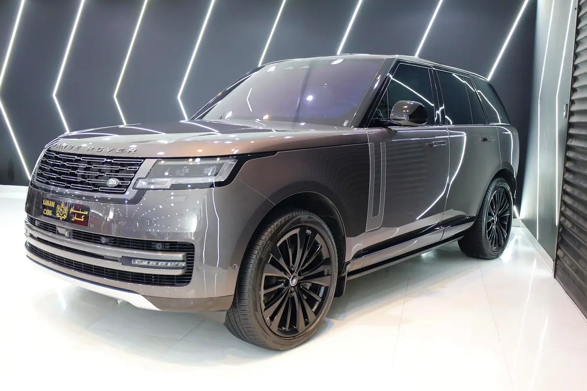 Land Rover Range Rover 2022 — photo 1 of 15