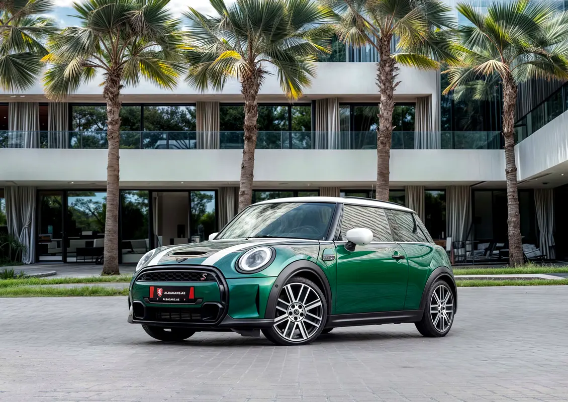 MINI Cooper 2023 — photo 1 of 14