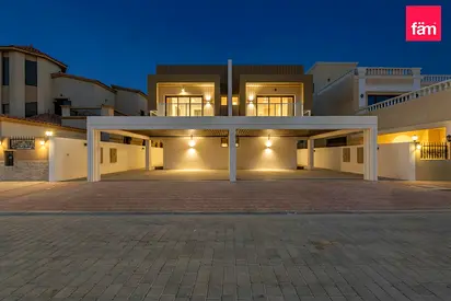 VACANT| SINGLE ROW4BR+ MAID| BRAND NEW|