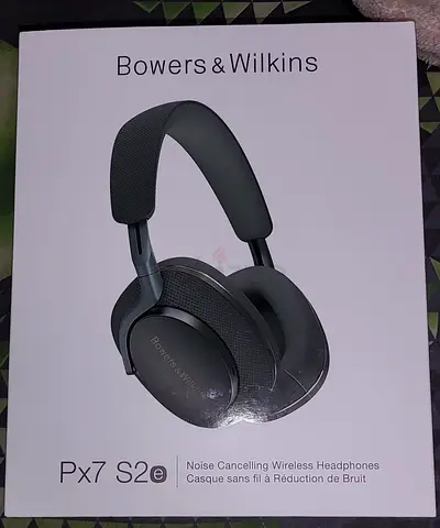 Bowers  Wilkins PX7 S2e Wireless Noise-Cancelling Headphones - Like New with box cable everything