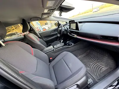 2025 Toyota PRIUS 照片 8