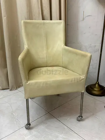 Marina Home genuine leather Suske arm chair