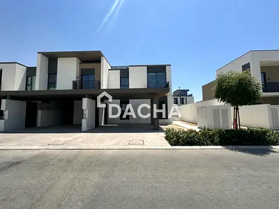 Single Row | Backing Green Belt | Landscaped